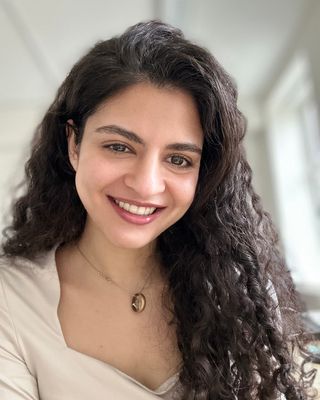 Photo of Dr Vahishta Pardiwalla, Psychologist, DCounsPsych, HCPC - Couns. Psych.