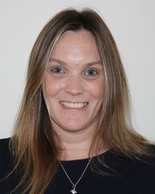 Photo of Anna Louise Lloyd, Psychotherapist, MA, MIAHIP