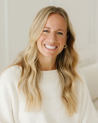 Photo of Mary Dix Resman, Associate Professional Clinical Counselor, APCC