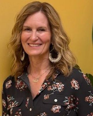 Photo of Emily Benson - Beginnings and Beyond Counseling, Clinical Social Work/Therapist, MSW, LICSW, RPT-S, SEP