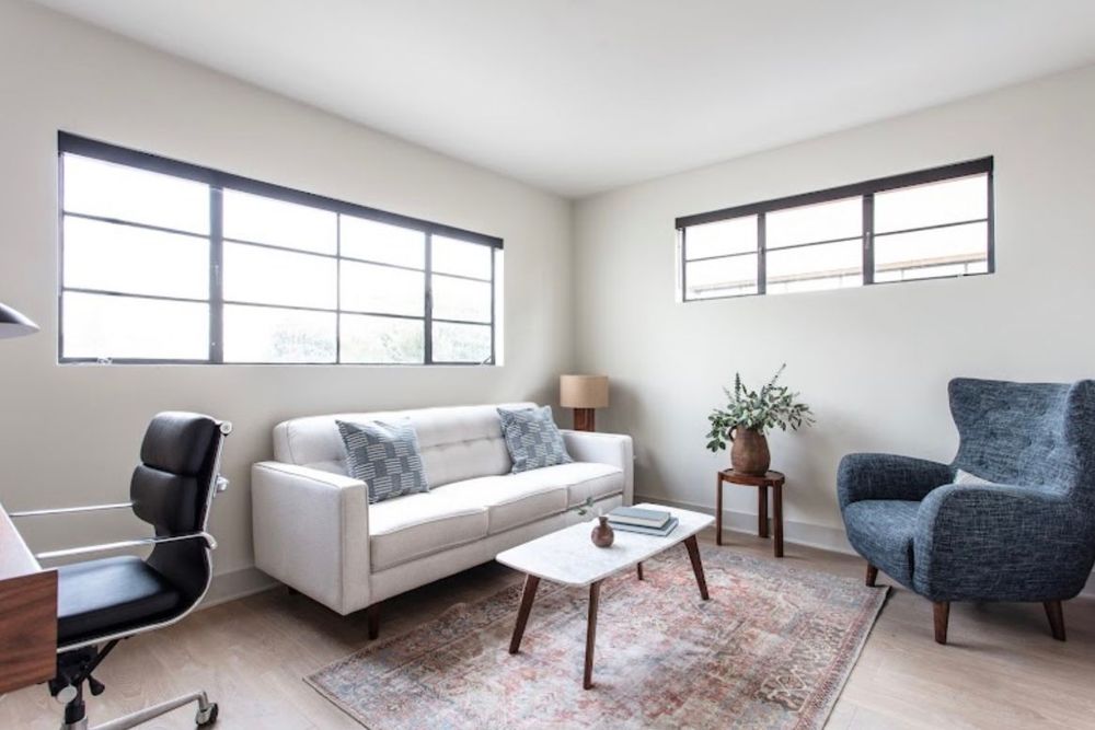Peaceful Office located on Larchmont Blvd. In Los Angeles