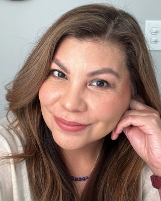 Photo of Viviana Bunting, Marriage & Family Therapist, MA, LMFT