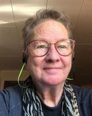 Photo of Genevieve Jacobs, Registered Psychotherapist, MA, RYT