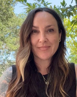Photo of Dani Juni Bruyn, Associate Clinical Social Worker, MSW, ASW
