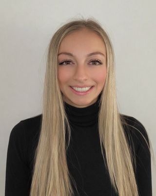 Photo of Melissa Servello, Registered Psychotherapist (Qualifying), RPQ, MACP