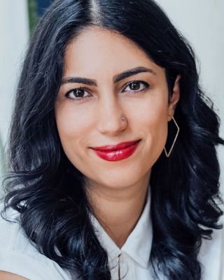 Photo of Dorsa Sobhani, Clinical Social Work/Therapist, MSW, RSW, EMDRIA