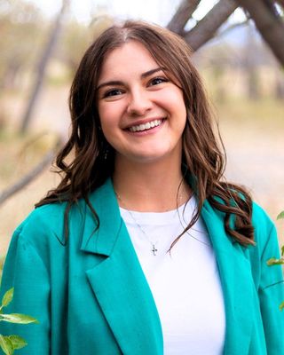 Photo of Zoie Zundel, Counselor, MS, PCLC