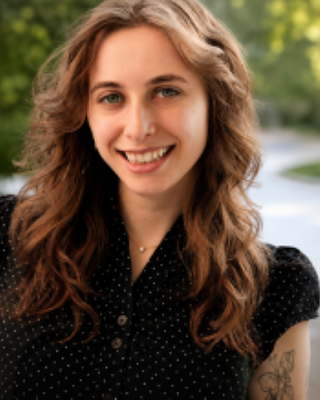 Photo of Nicole Weiss, Clinical Social Work/Therapist, MSW, LSW