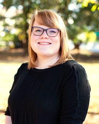 Photo of Julia Theiszmann, Clinical Social Work/Therapist, MSW, LISW-CP