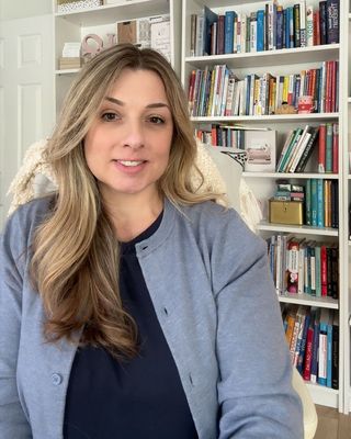 Photo of Kim Parrino, Pre-Licensed Professional, MA, AMFT