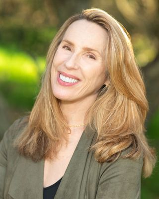 Photo of Alexis Hunter, Marriage & Family Therapist, MA, LMFT