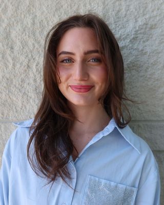 Photo of Nina Picolli, Pre-Licensed Professional