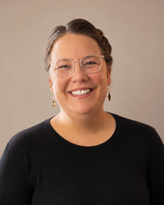 Photo of Madison Hayes - Madison Hayes: Chronic Illness Specialist, Registered Social Worker, BSW, MSW, RSW