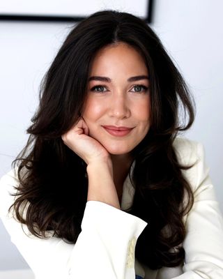 Photo of Reagan Safire, Registered Social Worker, MSW, BSW, RSW