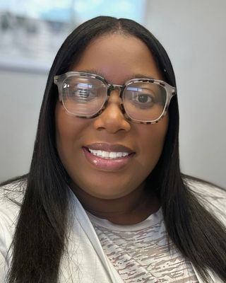 Photo of Ronshaela Nailer, Mental Health Counselor Associate, MA, LCMHCA