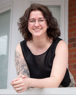 Photo of Holly Owen, Registered Psychotherapist, MA