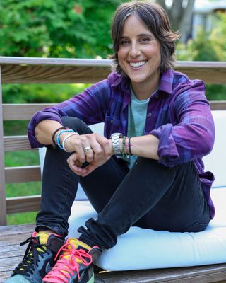 Photo of Elizabeth Hill, Marriage & Family Therapist, MA, LMFT