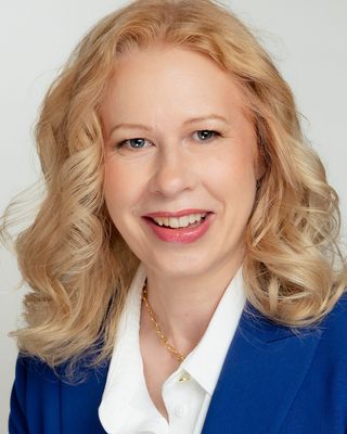 Photo of Karlynn Wakulchyk, Counsellor, MC, CCC