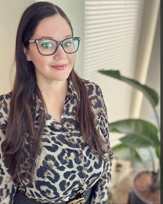 Photo of Leeza Lorenzo, Licensed Master Social Worker, LMSW