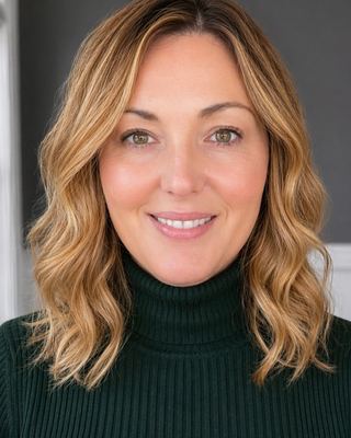 Photo of Kristin Denault, Registered Social Worker, BSW, MSW, RSW