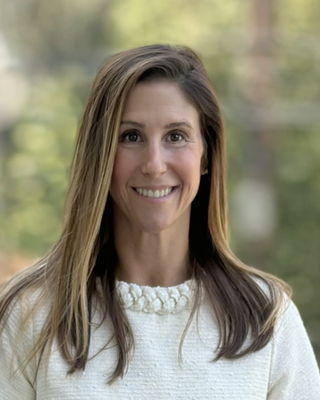Photo of Alexis Dragun, Clinical Social Work/Therapist, DSW, LCSW, PMH-C