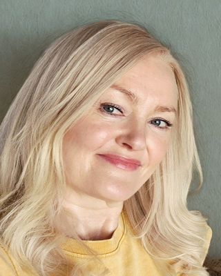 Photo of Nicola McKirdy, Counsellor, MNCPS Acc.