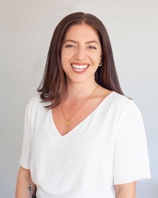 Photo of Lindsay Jennifer Brown, Counsellor, MCP, RCC