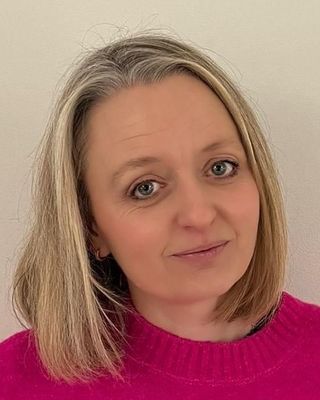 Photo of Victoria Elizabeth Wallis, Psychologist, HCPC - Clin. Psych.