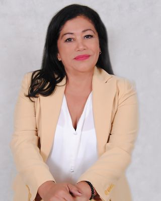 Foto de Esmeralda Cobos Reyes, Psicoterapeuta, Dr. en Psicología