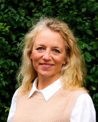 Photo of Anna Hoyle, Counsellor, MBACP