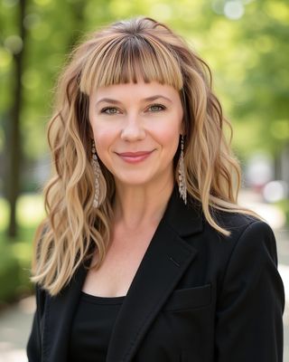 Photo of Dr. Stacie McPherson, Psychologist, MA, PsyD, LP