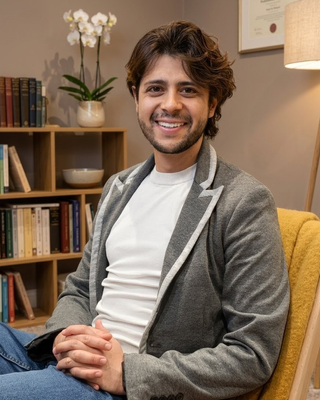 Photo of Sebastian Rey, Psychotherapist, MA, HCPC-Art Therap.