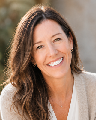 Photo of Ashley McCarthy, Marriage & Family Therapist Associate, AMFT, MBA