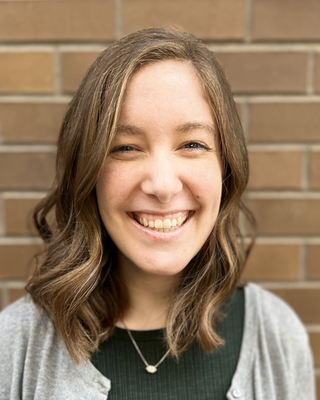 Photo of Lizzy Selves, Clinical Social Work Associate, CSWA
