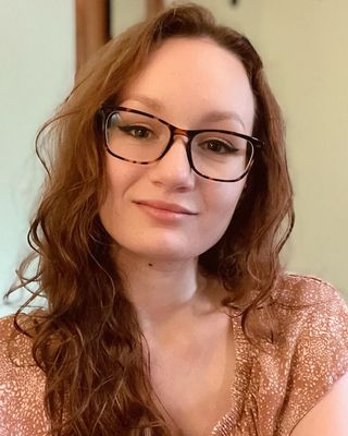 Photo of Holly Sherrer, Registered Psychotherapist