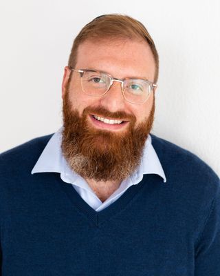 Photo of Asher Hennes, Counselor in Tempe, AZ