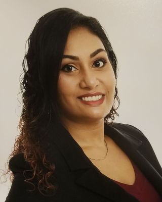 Photo of Zameena Hussain, Registered Social Worker in L2T, ON