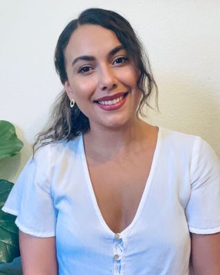 Photo of Alexis Perez, Pre-Licensed Professional in Carlsbad, CA