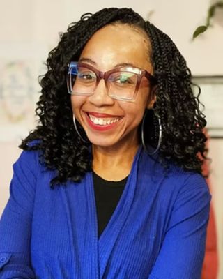 Photo of Dominique Russell, Licensed Professional Counselor, LCPC