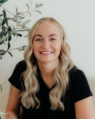 Photo of Kat Willardsen, Clinical Social Work/Therapist, CSW, MSW