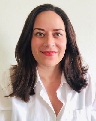 Photo of Leslie Gluck, Marriage & Family Therapist, MA, LMFT