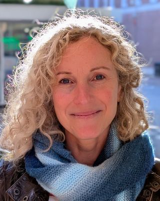 Photo of Lin Siddorn, Counsellor, MBACP