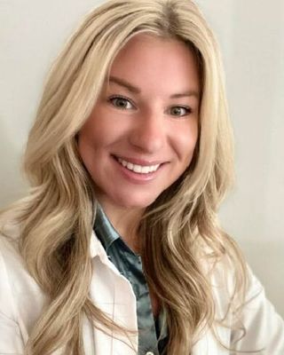 Photo of Madison Cox, Psychiatric Nurse Practitioner, PMHNP