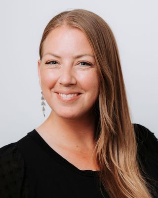 Photo of Alana Gordon, Marriage & Family Therapist, LMFT, CCPS
