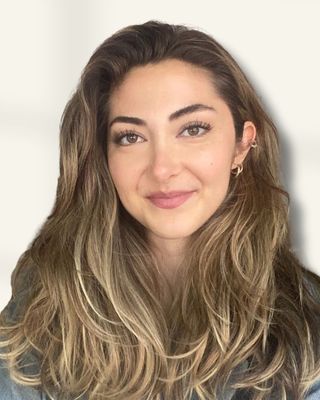 Photo of Elif Eyisoylu, Registered Psychotherapist (Qualifying), MA