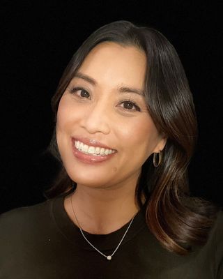 Photo of Nina Lee, Marriage & Family Therapist, MA, MS, LMFT, SEP