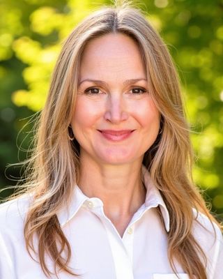 Photo of Dr. Stephanie Fellenberg, Psychologist, PsyD