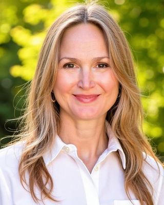 Photo of Dr. Stephanie Fellenberg, Psychologist, PsyD