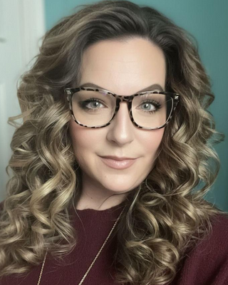 Photo of Rachel Giles, Clinical Social Work/Therapist