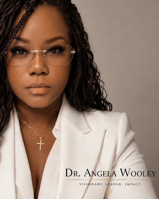 Photo of Dr. Angela Wooley, Psychiatric Nurse Practitioner, DNP, PMHNP, FNP